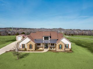 2000 Ragland Trail, Azle, TX 76020