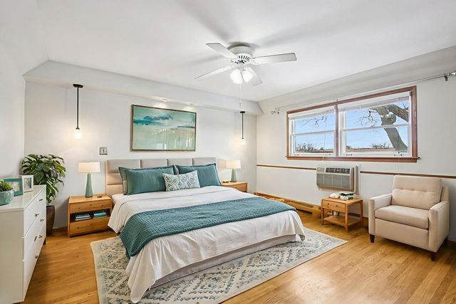 527 W Eastman Street 2C, Arlington Heights, IL 60005