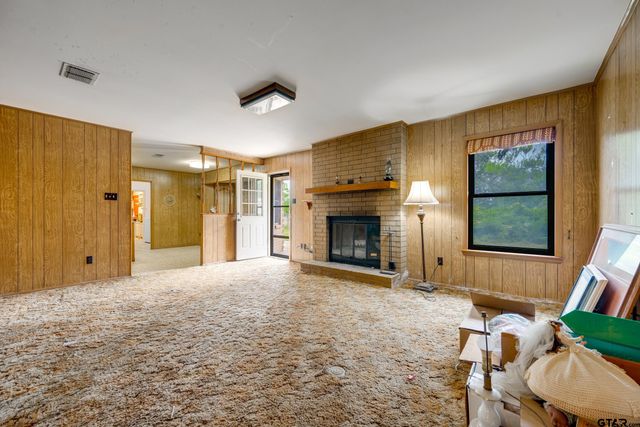 1054 AN COUNTY ROAD 415, Palestine, TX 75801