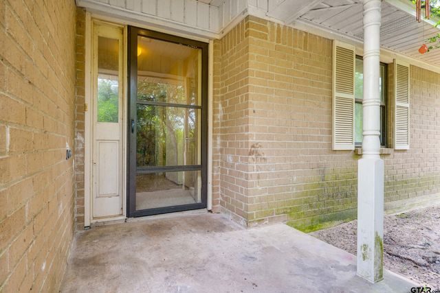 1054 AN COUNTY ROAD 415, Palestine, TX 75801