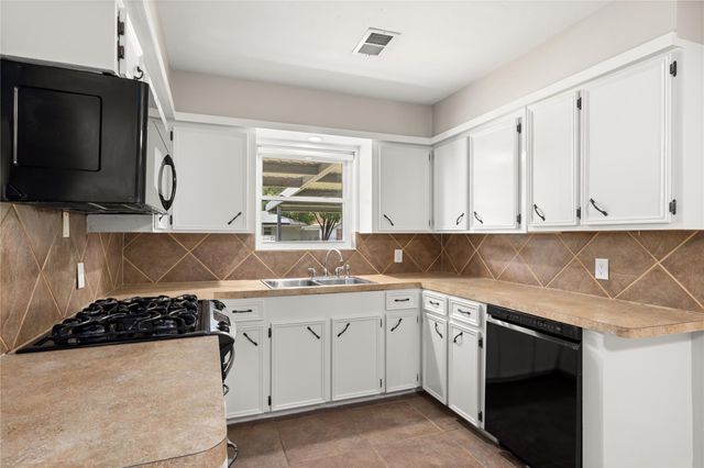 510 Bennett Drive, Pasadena, TX 77503