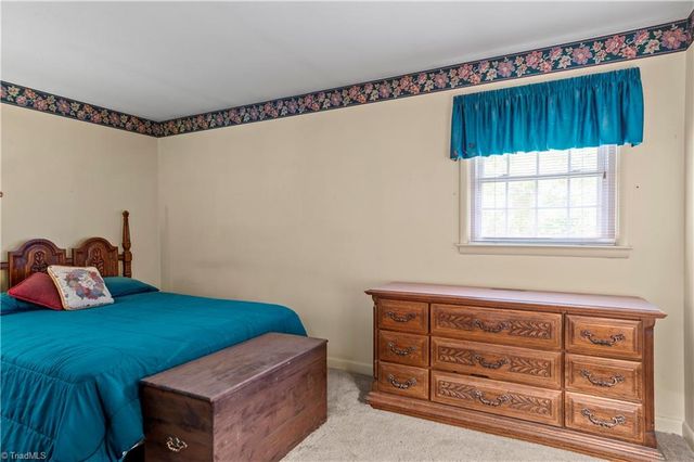 4220 Mashie Drive, Pfafftown, NC 27040