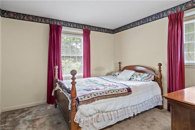 4220 Mashie Drive, Pfafftown, NC 27040