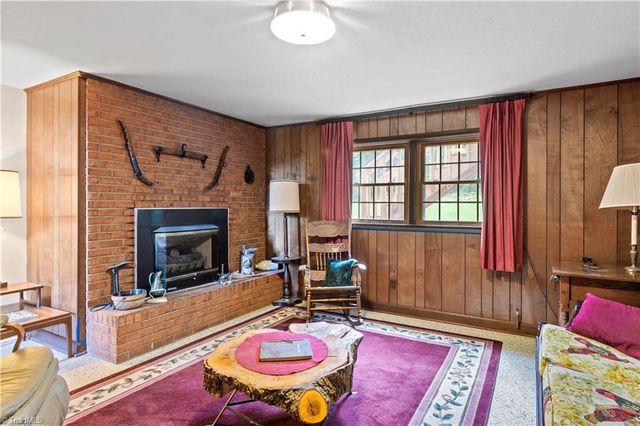 4220 Mashie Drive, Pfafftown, NC 27040