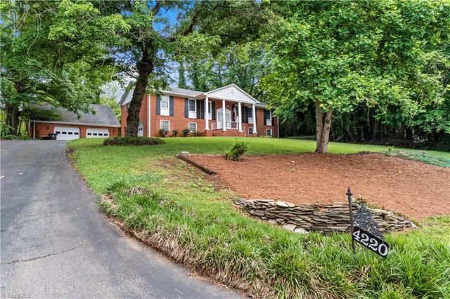 4220 Mashie Drive, Pfafftown, NC 27040
