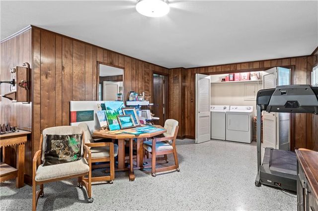 4220 Mashie Drive, Pfafftown, NC 27040