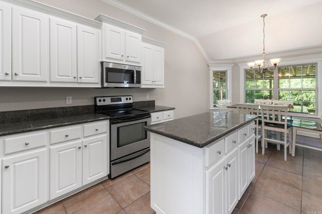 130 Lakeland Drive, Cabot, AR 72023
