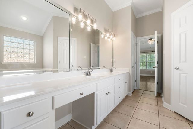 130 Lakeland Drive, Cabot, AR 72023