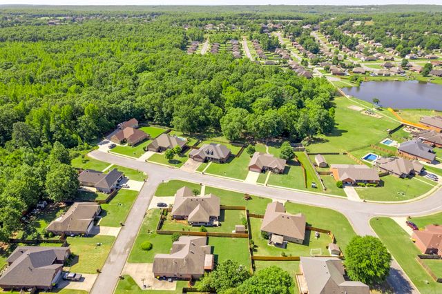 130 Lakeland Drive, Cabot, AR 72023
