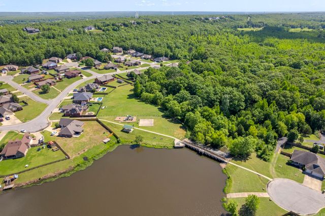 130 Lakeland Drive, Cabot, AR 72023