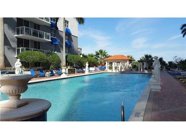 5085 NW 7th St 503, Miami, FL 33126