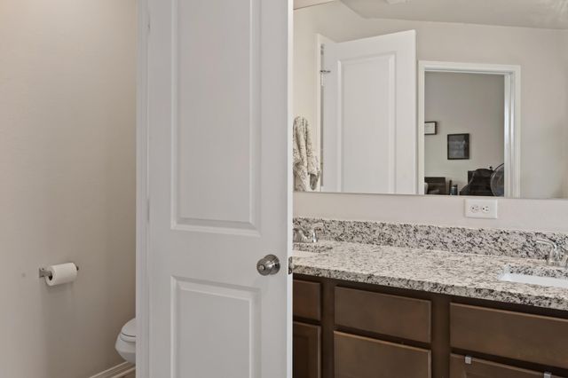 2040 Muscadine Trail, Brenham, TX 77833