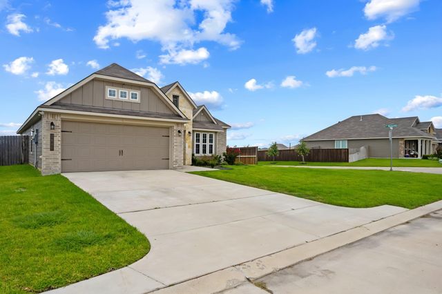 2040 Muscadine Trail, Brenham, TX 77833