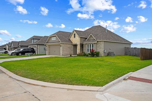 2040 Muscadine Trail, Brenham, TX 77833