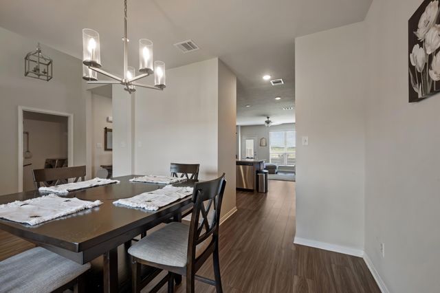 2040 Muscadine Trail, Brenham, TX 77833