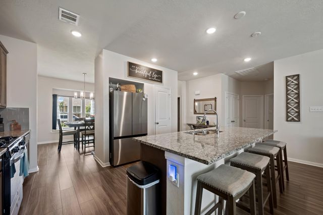 2040 Muscadine Trail, Brenham, TX 77833