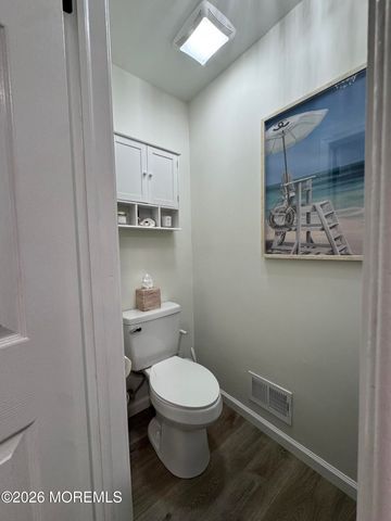 903 Bent Trail 837, Toms River, NJ 08753