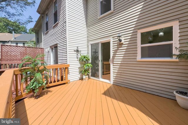 8434 SPRINGFIELD OAKS DR, Springfield, VA 22153