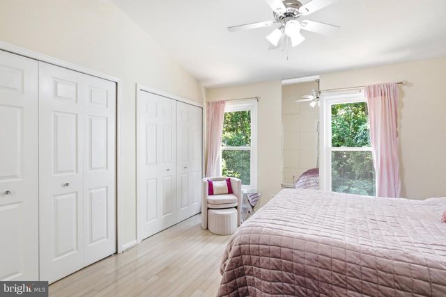 8434 SPRINGFIELD OAKS DR, Springfield, VA 22153