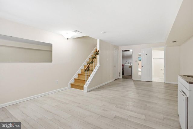 8434 SPRINGFIELD OAKS DR, Springfield, VA 22153