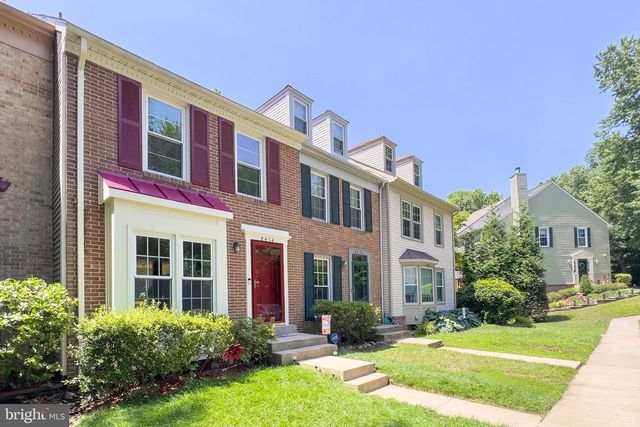 8434 SPRINGFIELD OAKS DR, Springfield, VA 22153