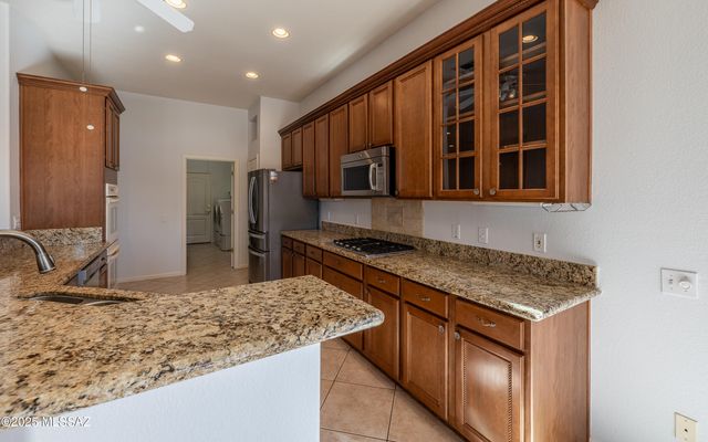 13607 N Gold Cholla Place, Marana, AZ 85658