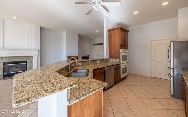 13607 N Gold Cholla Place, Marana, AZ 85658