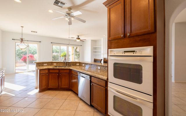 13607 N Gold Cholla Place, Marana, AZ 85658