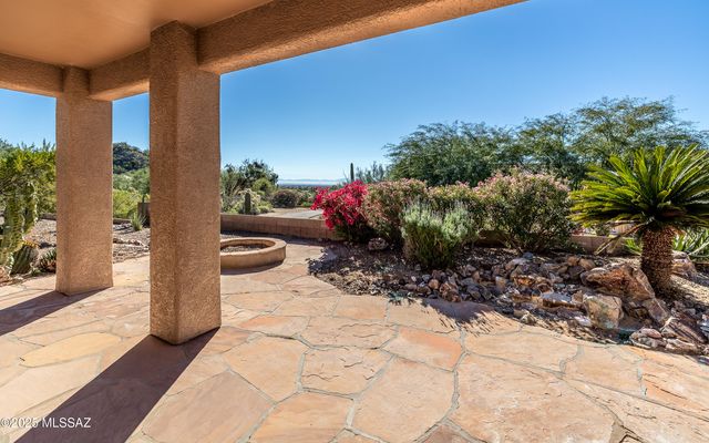 13607 N Gold Cholla Place, Marana, AZ 85658