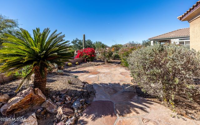 13607 N Gold Cholla Place, Marana, AZ 85658