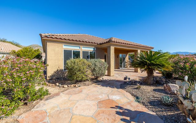 13607 N Gold Cholla Place, Marana, AZ 85658