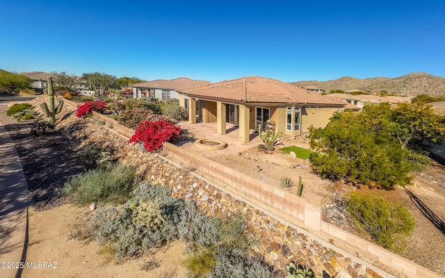 13607 N Gold Cholla Place, Marana, AZ 85658