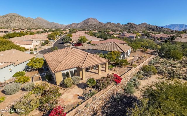 13607 N Gold Cholla Place, Marana, AZ 85658