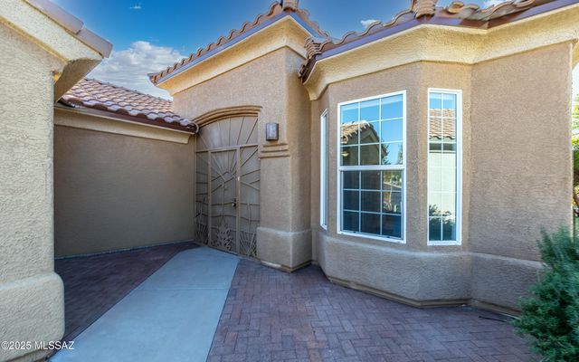 13607 N Gold Cholla Place, Marana, AZ 85658
