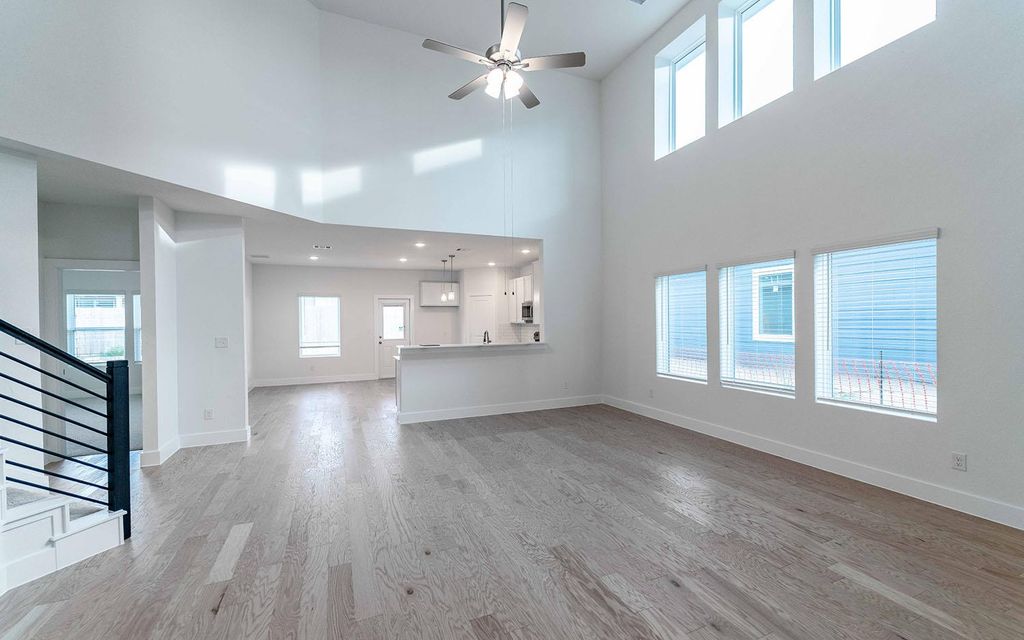 117 Cougar Hill DR, Jarrell, TX 76537