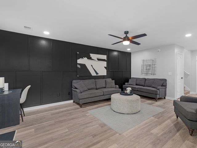 1132 Oak Hollow Lane, Hampton, GA 30228