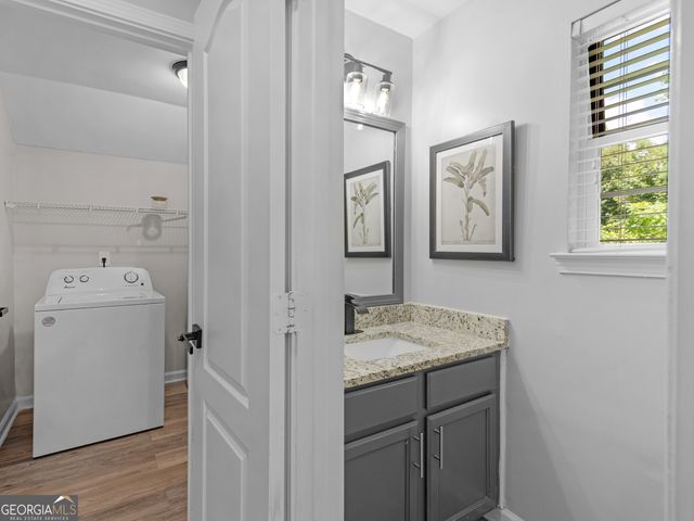 1132 Oak Hollow Lane, Hampton, GA 30228