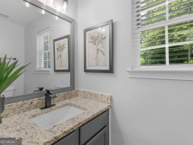 1132 Oak Hollow Lane, Hampton, GA 30228