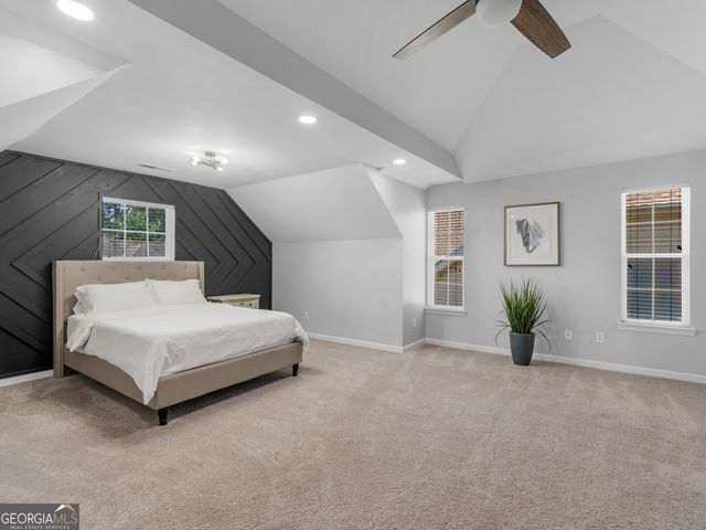 1132 Oak Hollow Lane, Hampton, GA 30228