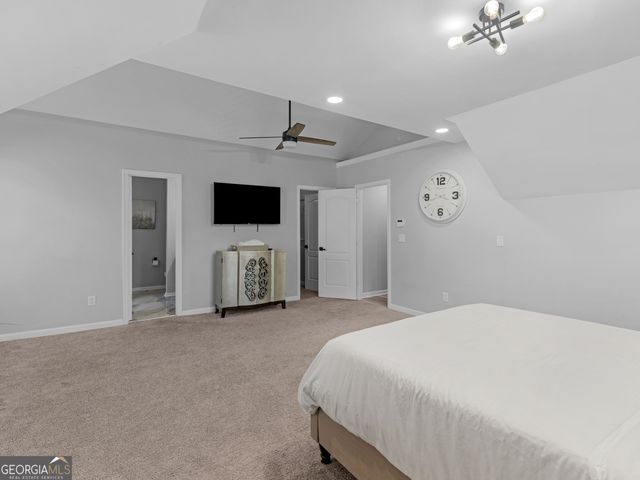 1132 Oak Hollow Lane, Hampton, GA 30228