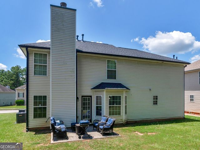 1132 Oak Hollow Lane, Hampton, GA 30228