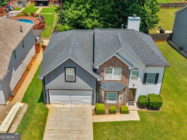 1132 Oak Hollow Lane, Hampton, GA 30228