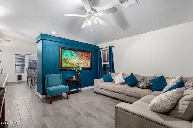 10509 W READE Avenue, Glendale, AZ 85307