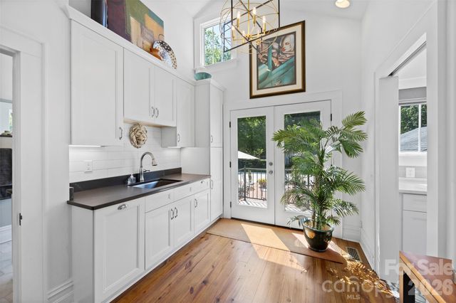 207 W Academy Street, Cherryville, NC 28021