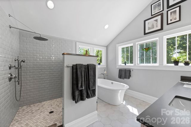 207 W Academy Street, Cherryville, NC 28021