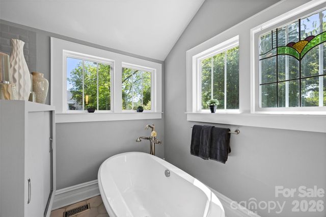 207 W Academy Street, Cherryville, NC 28021