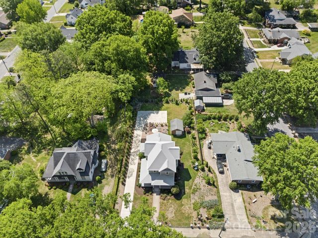 207 W Academy Street, Cherryville, NC 28021