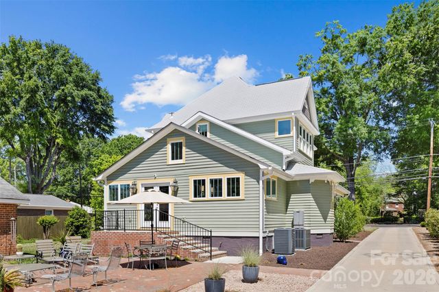 207 W Academy Street, Cherryville, NC 28021