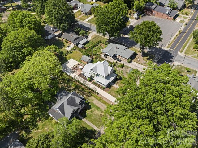 207 W Academy Street, Cherryville, NC 28021