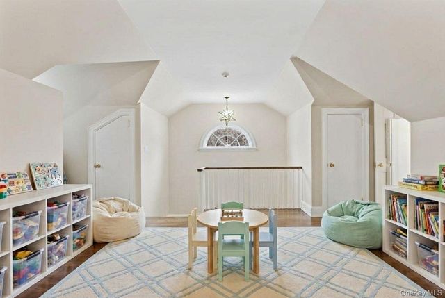 64 Pleasant Ridge Road, Harrison, NY 10528